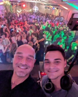 dj leon, dj andre, dj weihnachtsfeier, dj firmenfeier hamburg, dj betriebsfeier, dj event, dj party, mobiler diskjcockey