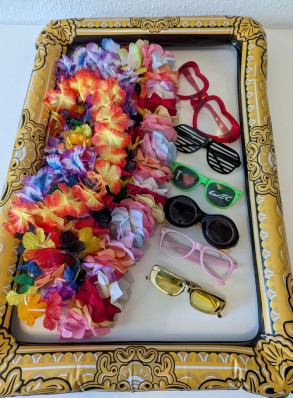 fotobox-photobooth-Hochzeit-und-jedes-event-wie-geburtstag-firmenfeier-weihnachtsfeier-in-lüneburg-und-umgebung-mobiler-dj-mit-fotobox-mieten