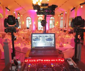 Hochzeits-DJ Reinbek & Umgebung - mobiler Diskjockey für Events aller wie Weihnachtsfeier, Geburtstag, Firmenfeier - Party DJ Reinbek