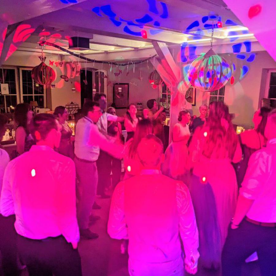 hochzeits-dj hamburg, mobiler diskjockey hochzeit, dj hochzeitsparty, dj hochzeitsfeier, dj hochzeit preis, dj für hochzeit suchen