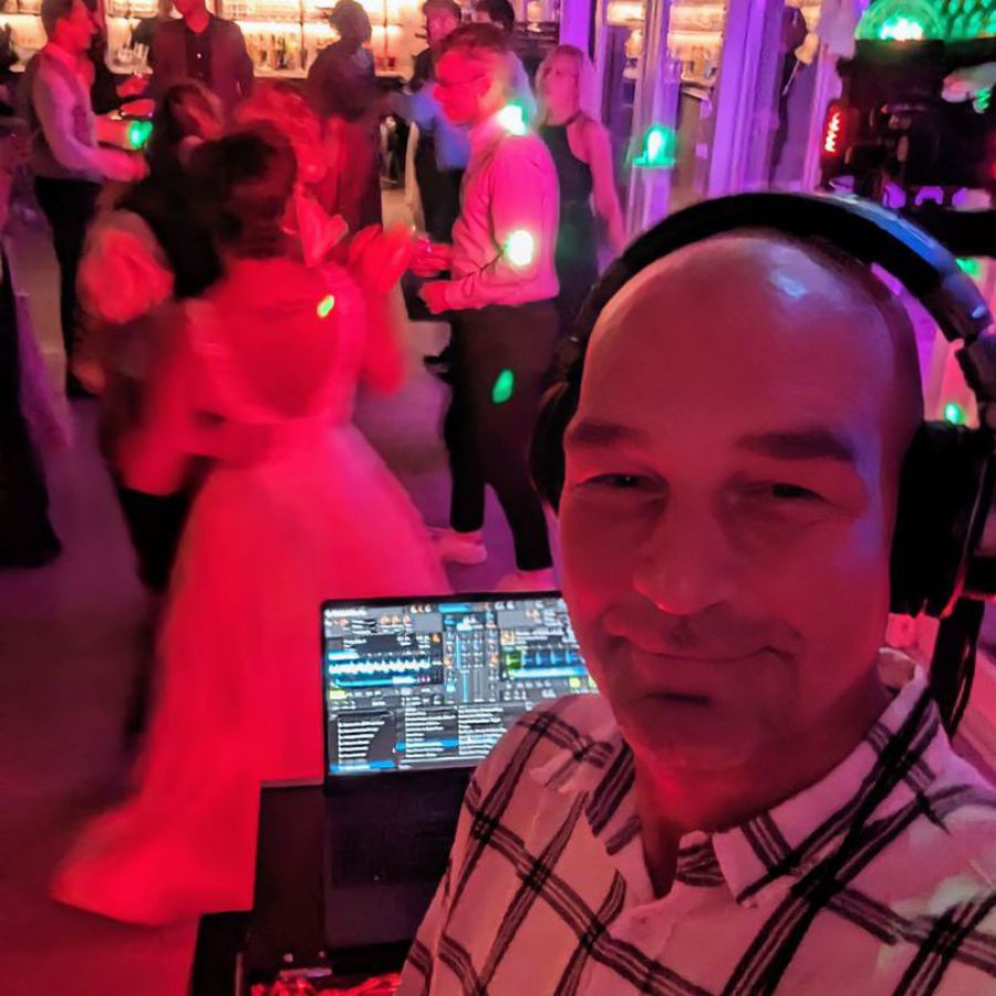 hochzeits-dj hamburg, mobiler diskjockey hochzeit, dj hochzeitsparty, dj hochzeitsfeier, dj hochzeit preis, dj für hochzeit suchen