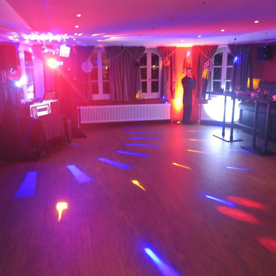 dj geesthacht, hochzeits-dj geesthacht, mobiler diskjockey hochzeit, dj hochzeitsparty, dj hochzeitsfeier, dj hochzeit preis, dj für hochzeit suchen