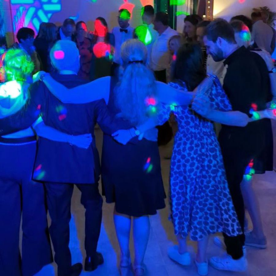 dj lauenburg, hochzeits-dj lauenburg, mobiler diskjockey hochzeit, dj hochzeitsparty, dj hochzeitsfeier, dj hochzeit preis, dj für hochzeit suchen