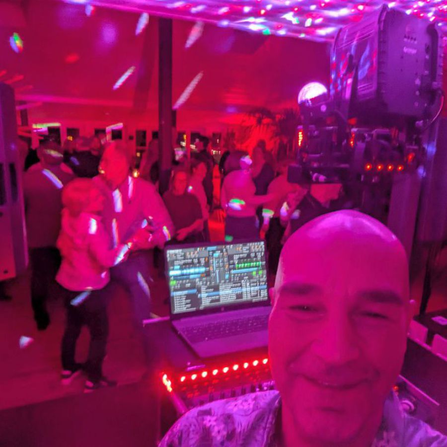 dj lauenburg, hochzeits-dj lauenburg, mobiler diskjockey hochzeit, dj hochzeitsparty, dj hochzeitsfeier, dj hochzeit preis, dj für hochzeit suchen