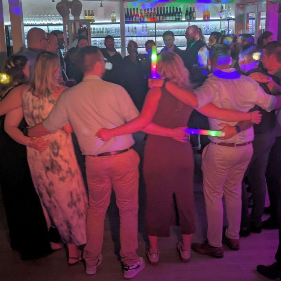dj hamburg, geburtstags dj hamburg, mobiler diskjockey geburtstag, dj geburtagsparty, dj geburtstag preis, dj für geburtstag suchen
