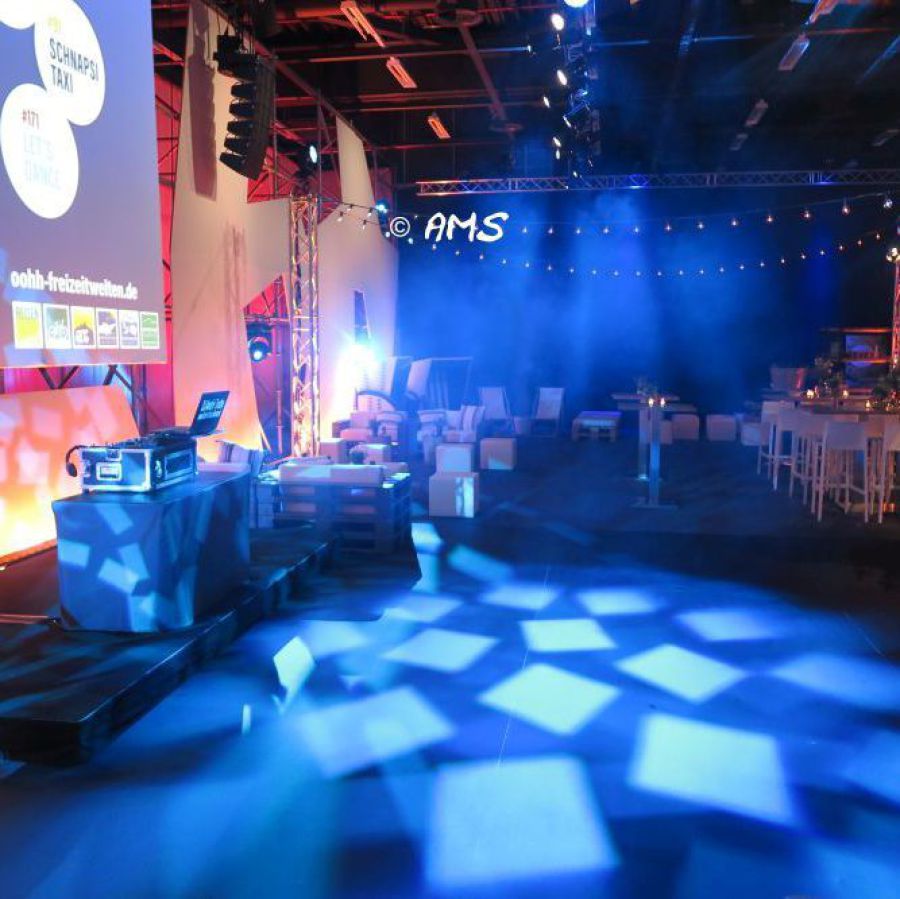 firmenevent-dj-in-hamburg-mobiler-diskjockey-event-geburtstag-weihnachtsfeier-hochzeit