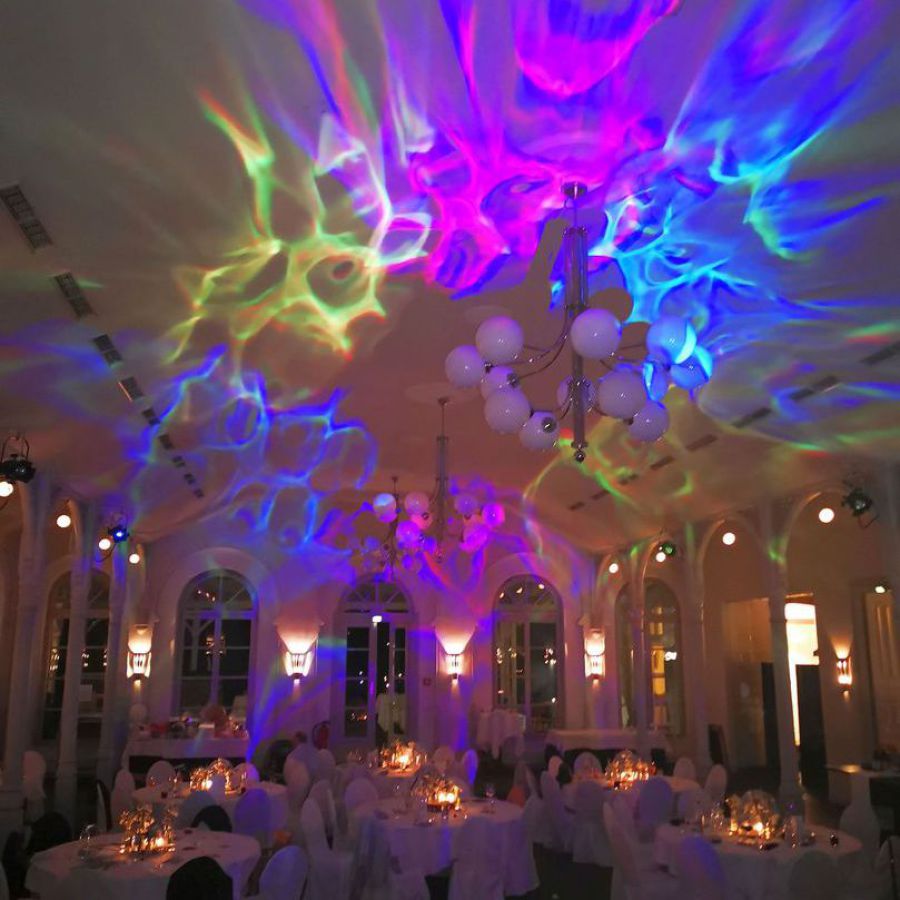 firmenevent-dj-in-hamburg-mobiler-diskjockey-event-geburtstag-weihnachtsfeier-hochzeit