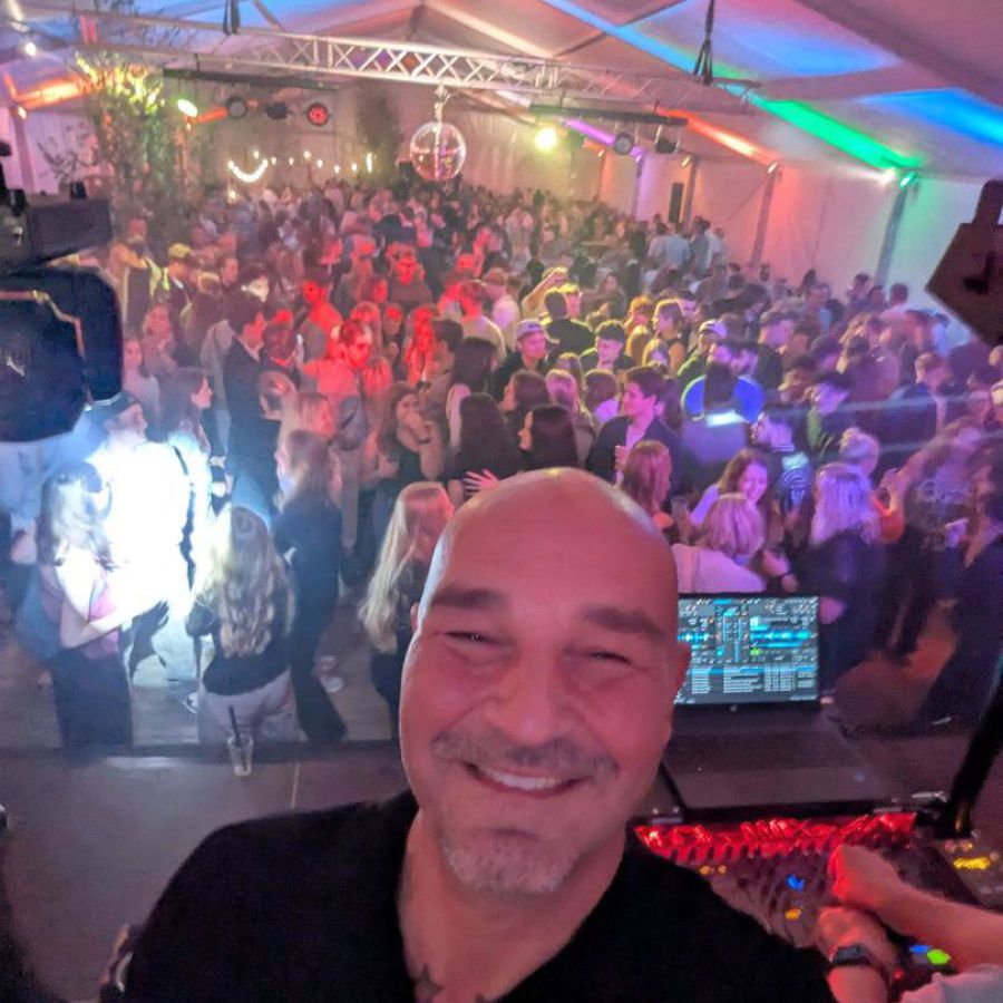 DJ firmenevent hamburg, dj firmenevent lüneburg, dj betriebsfeier, dj firmenfeier, dj betriebsfest, dj event, party dj, diskjockey für firmenevent