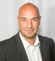 dj-hamburg-buchen-events-wie-hochzeit-geburtstag-firmenfeier-mobiler-party-diskjockey-andre