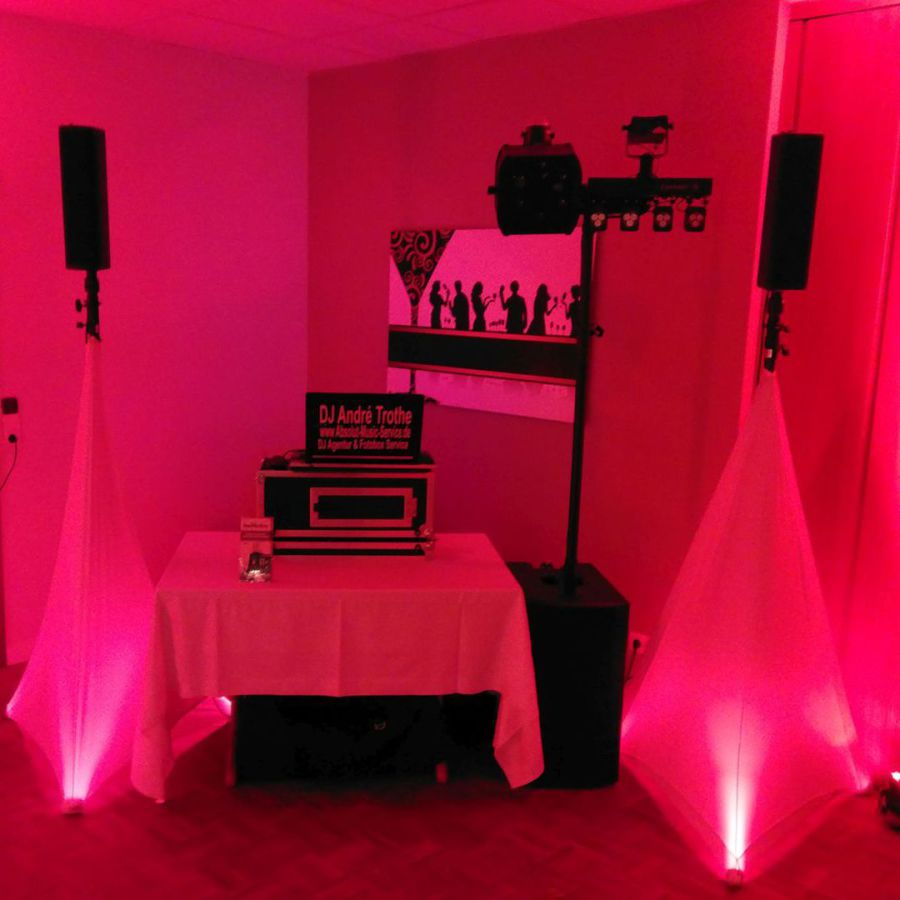 Dj marschacht, hochzeits-dj marschacht, mobiler diskjockey hochzeit, dj hochzeitsparty, dj hochzeitsfeier, dj hochzeit preis, dj für hochzeit suchen