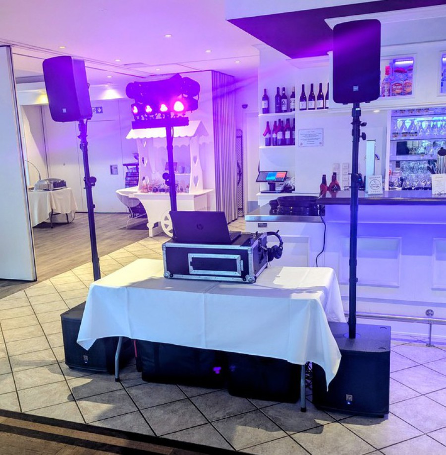 Dj marschacht, hochzeits-dj marschacht, mobiler diskjockey hochzeit, dj hochzeitsparty, dj hochzeitsfeier, dj hochzeit preis, dj für hochzeit suchen