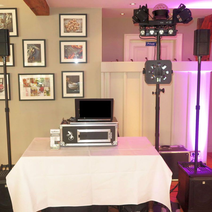 Dj marschacht, hochzeits-dj marschacht, mobiler diskjockey hochzeit, dj hochzeitsparty, dj hochzeitsfeier, dj hochzeit preis, dj für hochzeit suchen