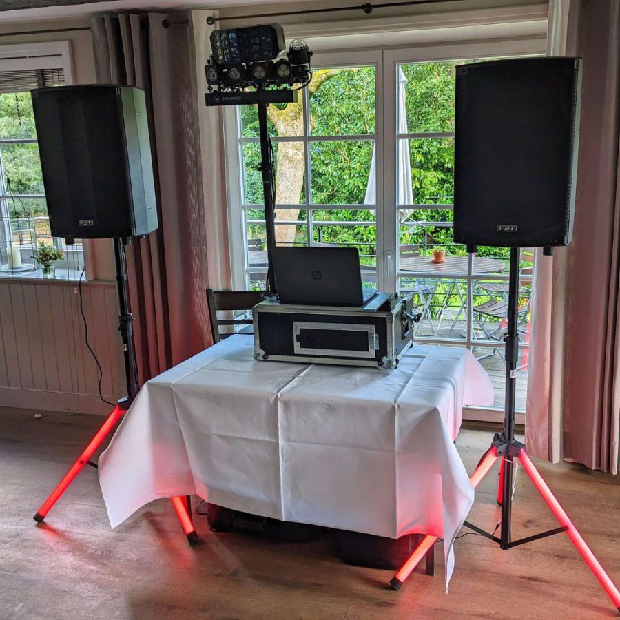 Dj kaltenkirchen, hochzeits-dj kaltenkirchen, mobiler diskjockey hochzeit, dj hochzeitsparty, dj hochzeitsfeier, dj hochzeit preis, dj für hochzeit suchen