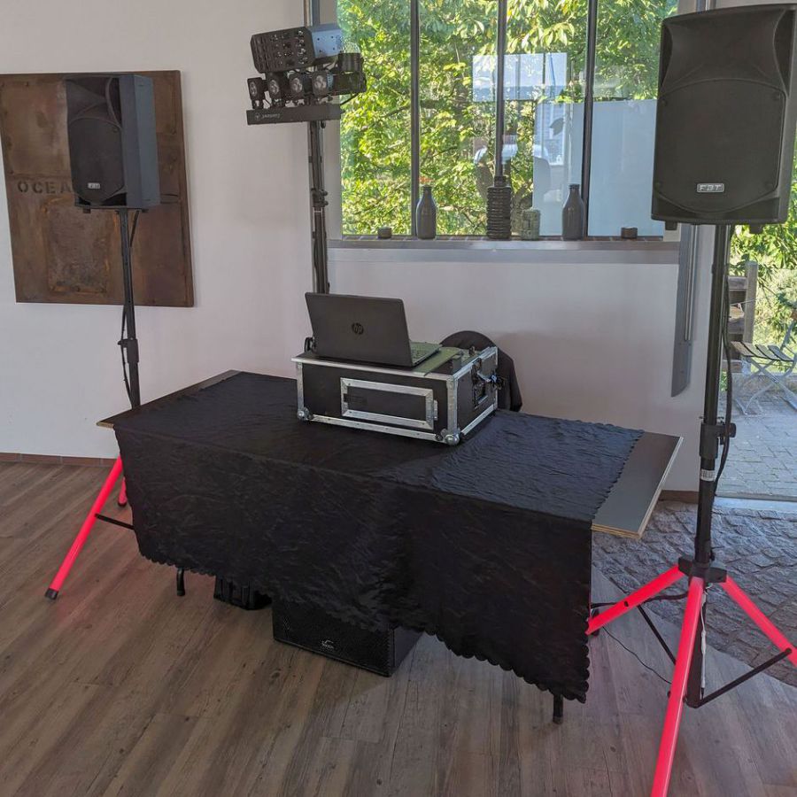 Dj kaltenkirchen, hochzeits-dj kaltenkirchen, mobiler diskjockey hochzeit, dj hochzeitsparty, dj hochzeitsfeier, dj hochzeit preis, dj für hochzeit suchen