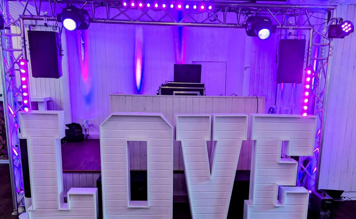 Hochzeits-DJ Hamburg und Event DJ, DJ Hochzeit Preise, Hochzeit kosten