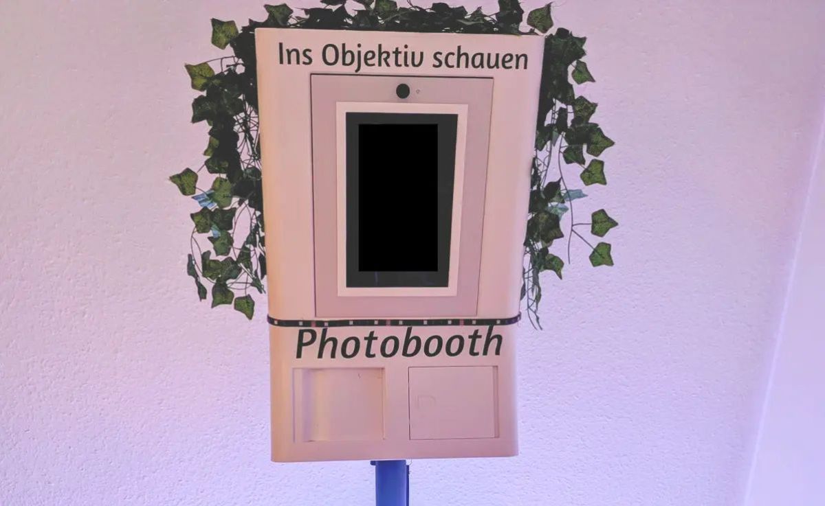 DJ und Fotobox, Fotobox Hochzeit, Fotobox Event, Fotobox mieten, Hochzeits-DJ Fotobox, Photobooth Hamburg, Photobooth Hochzeit, Fotobox Hochzeitsparty